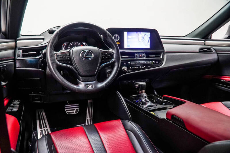 2024 Lexus ES 350 F SPORT Handling