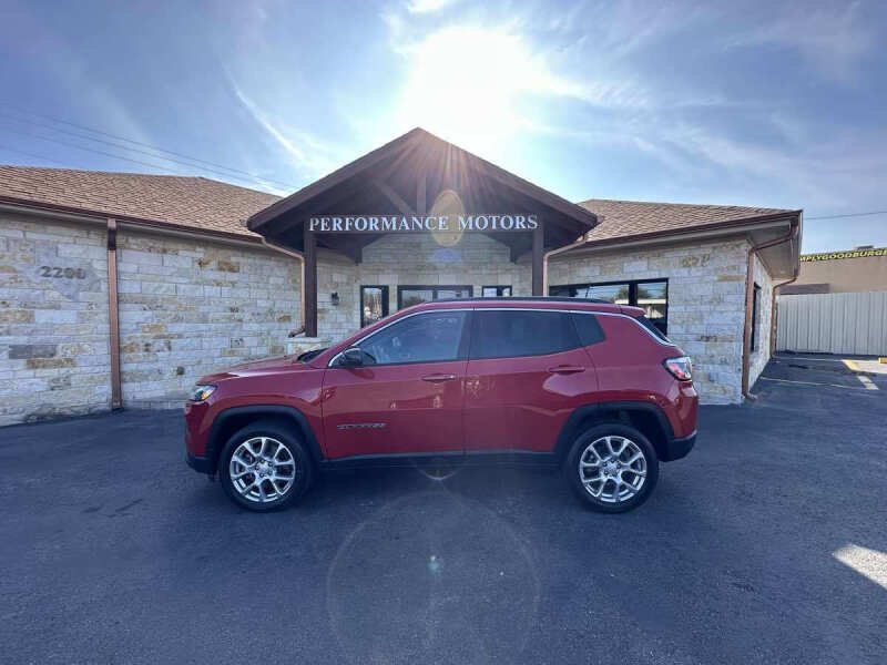 2023 Jeep Compass Latitude Lux