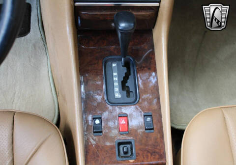 1987 Mercedes-Benz 560-Class 560 SL