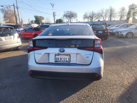 2019 Toyota Prius L Eco