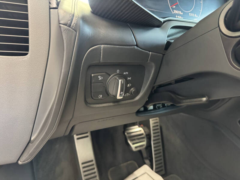 2017 Audi R8 5.2 quattro V10