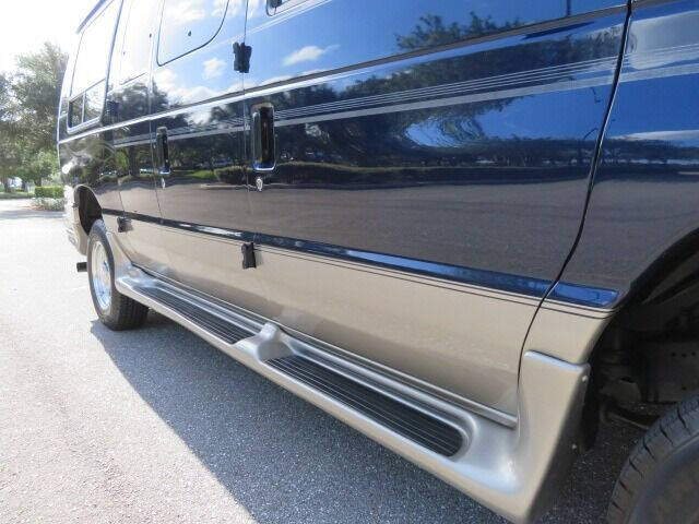 2006 Ford E-Series E-250 SD