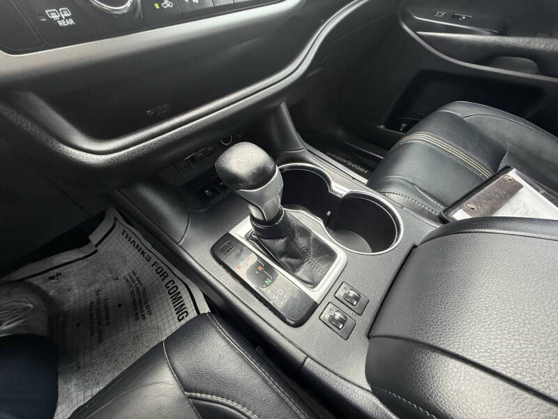 2018 Toyota Highlander SE