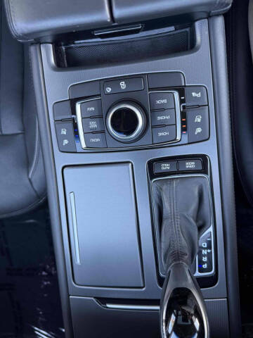 2016 Hyundai Genesis