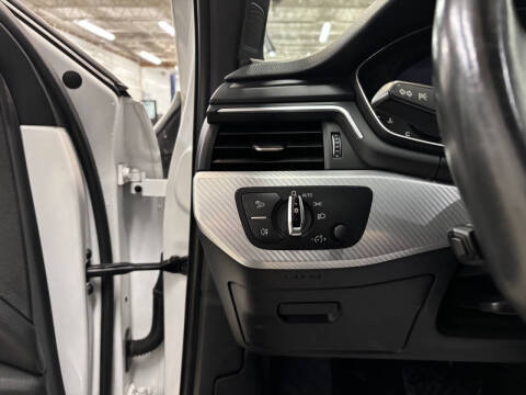 2017 Audi A4 2.0T quattro Premium Plus