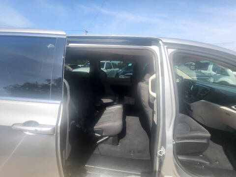 2017 Chrysler Pacifica Touring