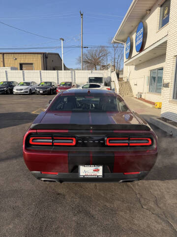 2018 Dodge Challenger 392 HEMI Scat Pack Shaker