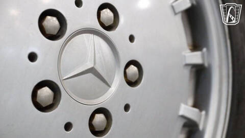 1984 Mercedes-Benz 500-Class