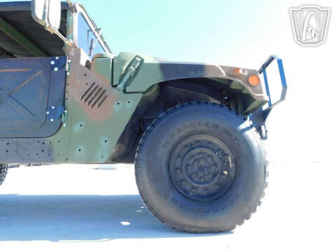 2002 AM General M1123