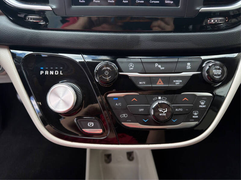 2018 Chrysler Pacifica Touring Plus