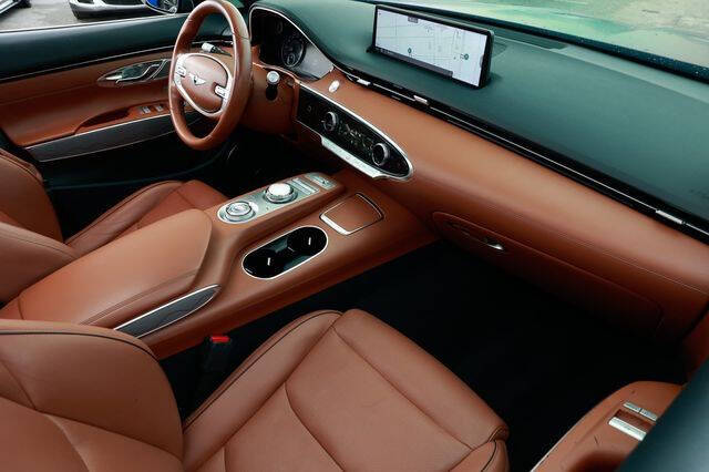 2022 Genesis GV70 2.5T Standard