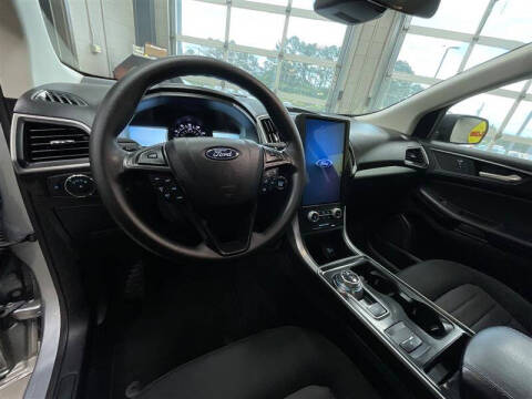2022 Ford Edge SE