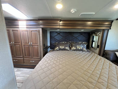 2017 Keystone RV Montana 3810MS-Only 2 Owners