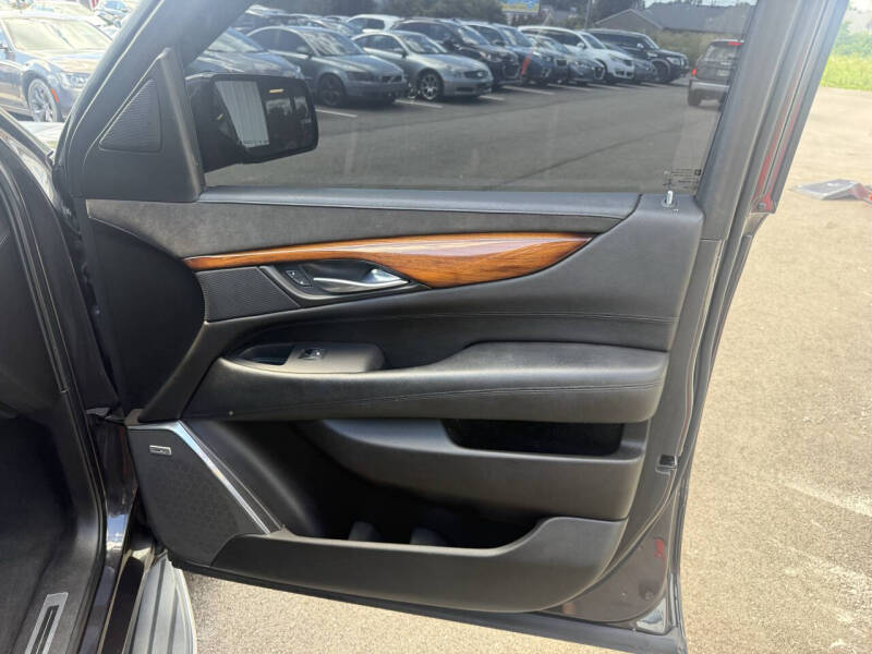 2015 Cadillac Escalade Luxury