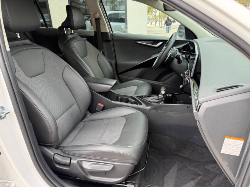 2024 Kia Niro EX