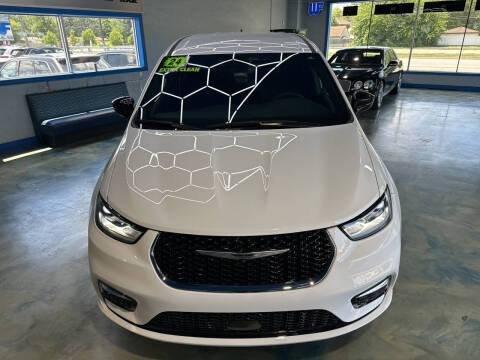 2024 Chrysler Pacifica Touring