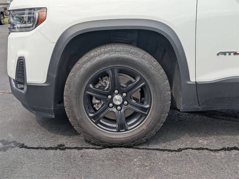 2023 GMC Acadia AT4