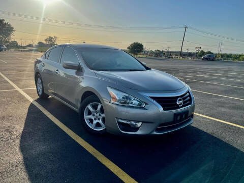 2014 Nissan Altima for sale at Hatimi Auto LLC in Buda TX
