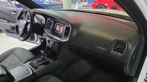 2016 Dodge Charger SE