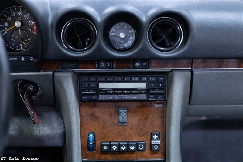 1986 Mercedes-Benz 560-Class 58
