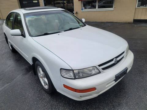 1997 Nissan Maxima for sale at I-Deal Cars LLC in York PA