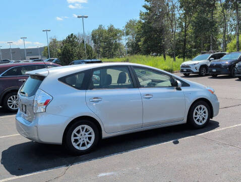 2014 Toyota Prius v Three
