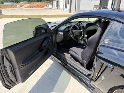 2002 Ford Mustang GT Deluxe