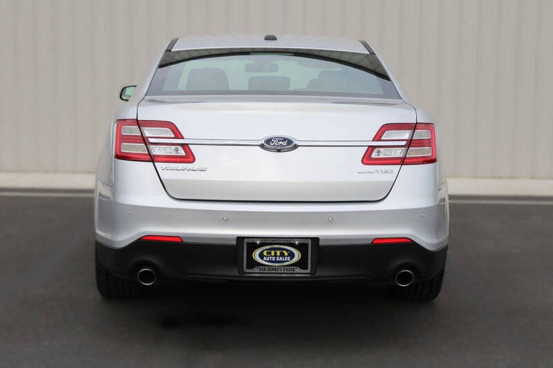 2019 Ford Taurus Limited