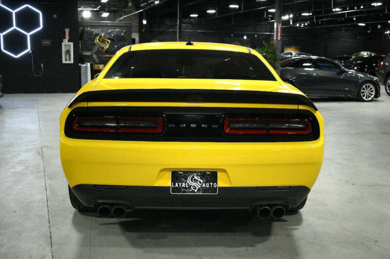 2018 Dodge Challenger 392 HEMI Scat Pack Shaker