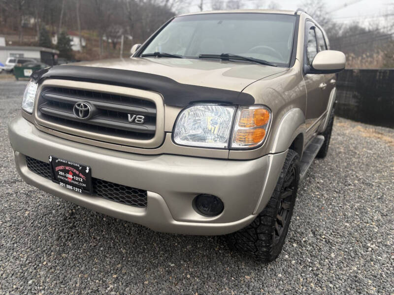 2004 Toyota Sequoia SR5
