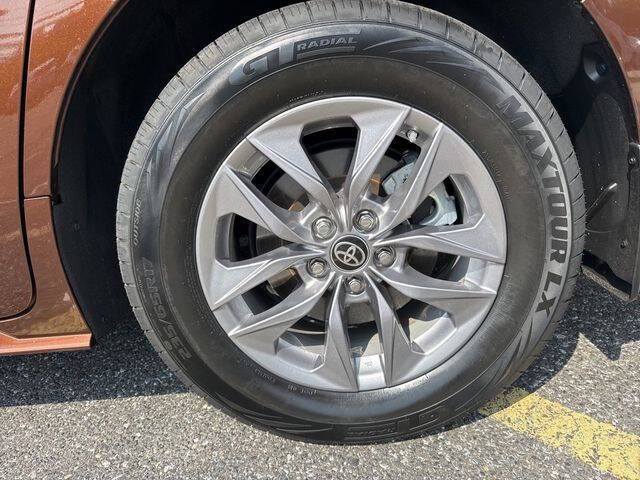 2023 Toyota Sienna XLE 7-Passenger