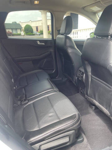 2020 Ford Escape Titanium