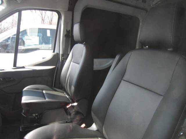 2025 Ford Transit 250