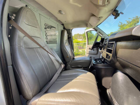 2017 Chevrolet Express 2500