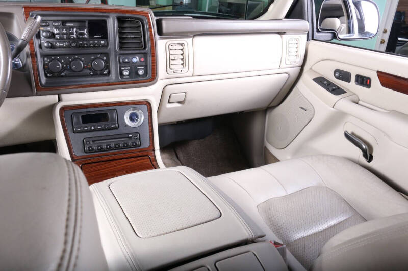 2002 Cadillac Escalade