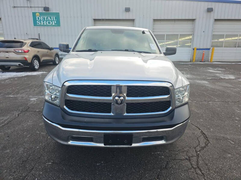 Used 2018 RAM Ram 1500 Pickup Tradesman with VIN 1C6RR7KT3JS331438 for sale in Rockford, IL