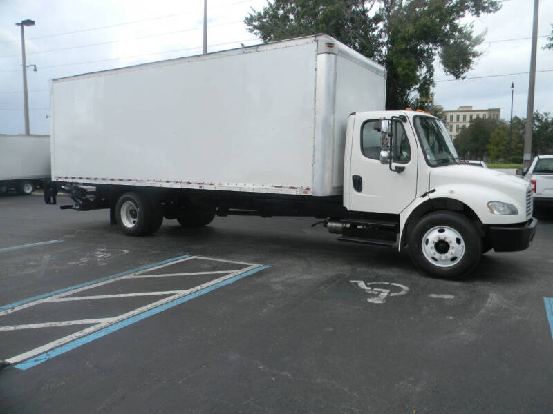2018 Freightliner M2 106