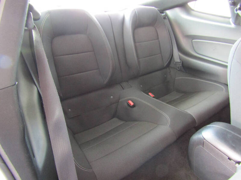 2015 Ford Mustang V6