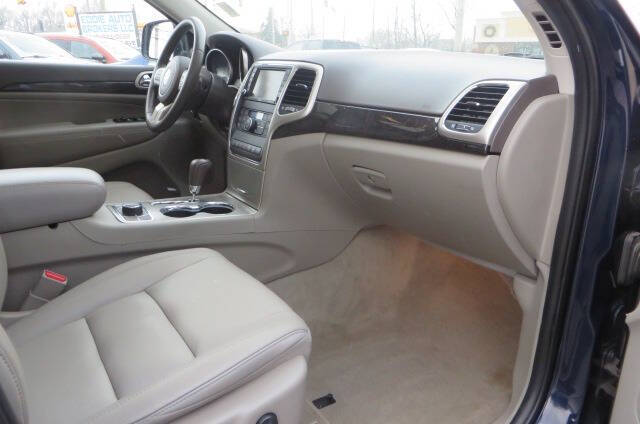 2012 Jeep Grand Cherokee null photo 16