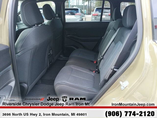 2026 Jeep Cherokee Laredo