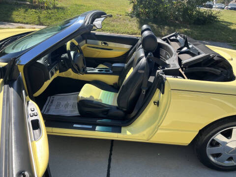 2002 Ford Thunderbird Deluxe