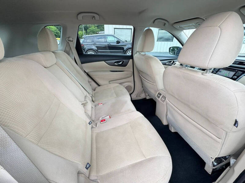 2016 Nissan Rogue SV
