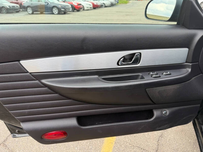 2004 Ford Thunderbird Deluxe