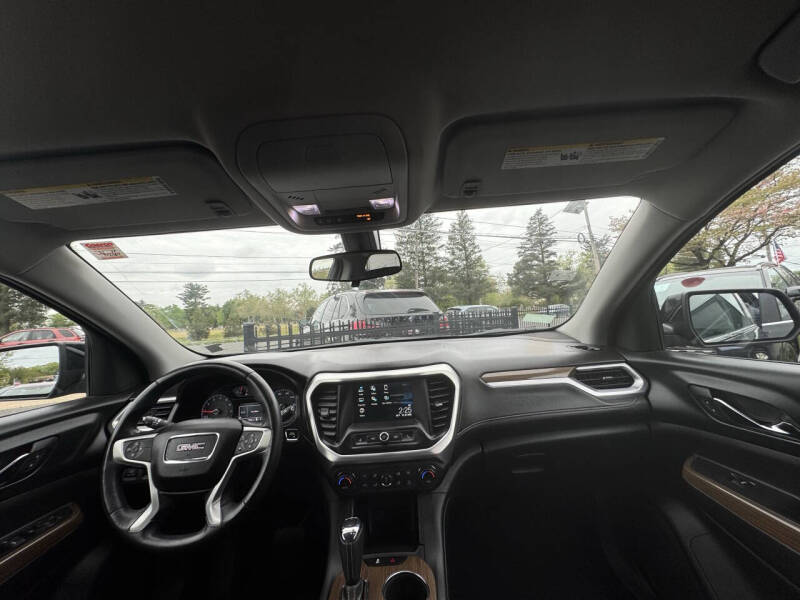 2017 GMC Acadia SLE-1