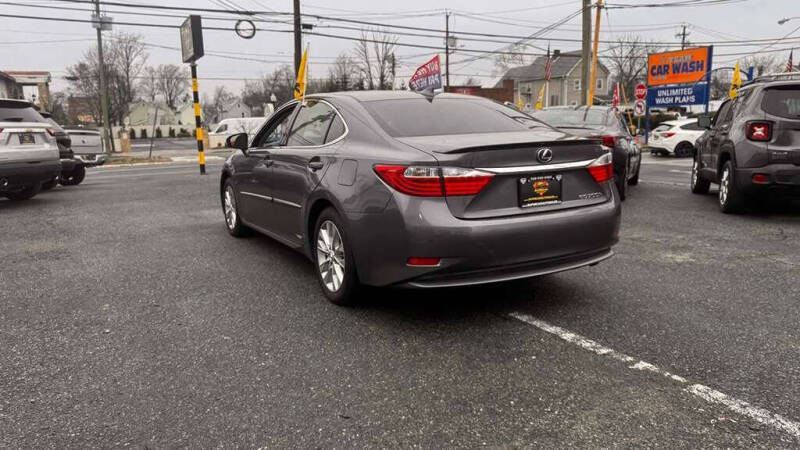 2015 Lexus ES 300h