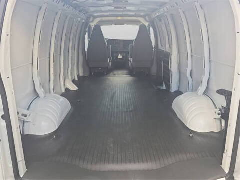 2025 Chevrolet Express 2500