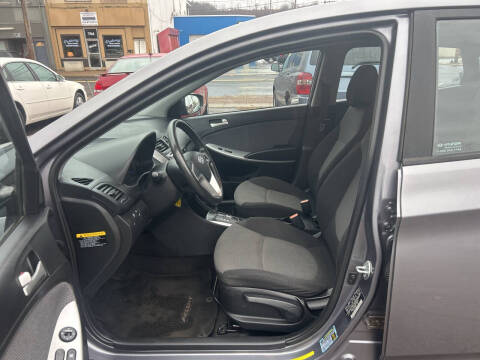 2013 Hyundai Accent GS