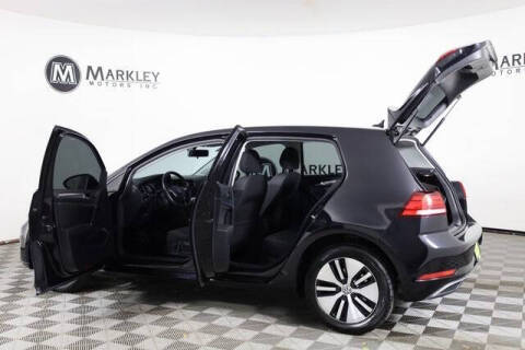 2017 Volkswagen e-Golf SE