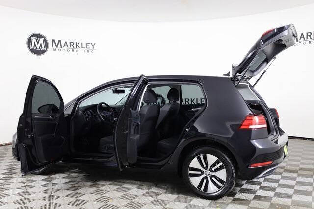 2017 Volkswagen e-Golf SE