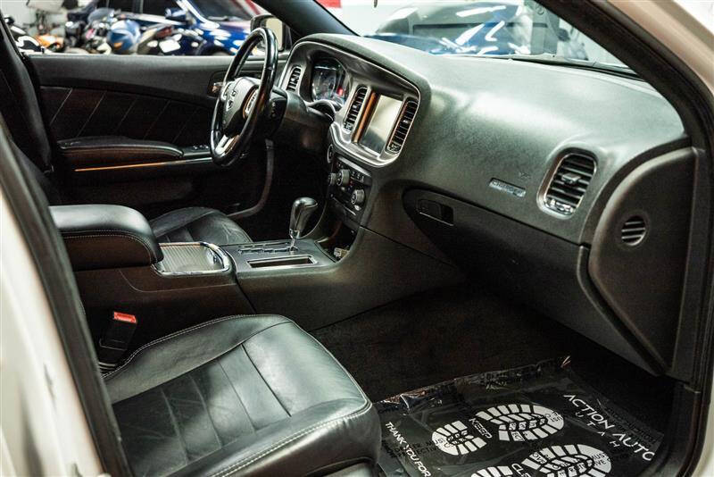 2011 Dodge Charger R/T Max